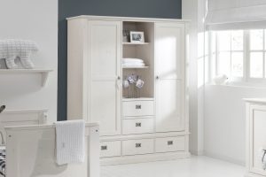 White wash kledingkast met lades